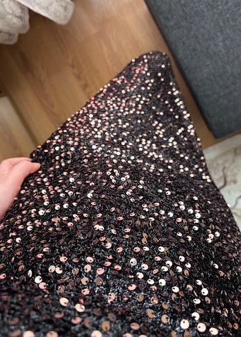 Kahverengi Pul Detaylı Yılan Desenli Elbise - Görsel 5