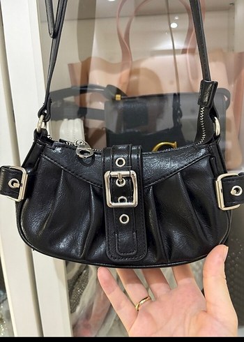 Stradivarius Siyah Deri Tokalı Kadın Çanta