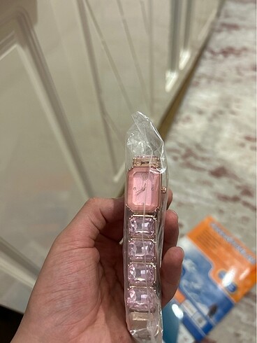 pembe saat