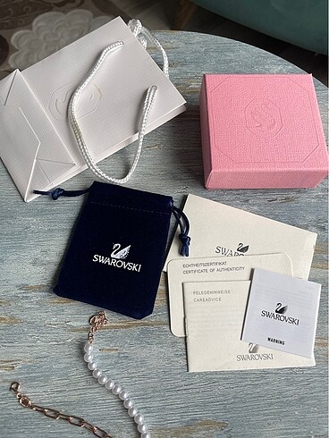 swarovski swarovski kuğu kolye
