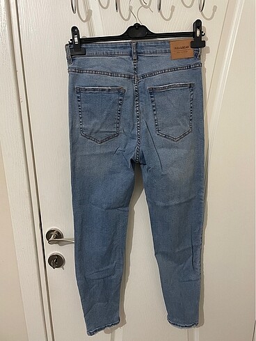 42 Beden mavi Renk Pull&bear jean