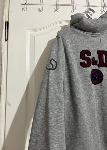 Gri Kapüşonlu Baskılı Kadın Sweatshirt - Görsel 10