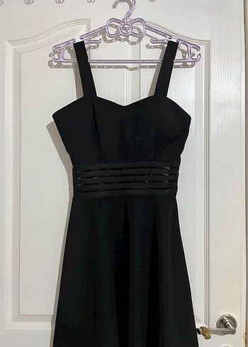 Siyah V Yakalı Midi Strappy Gece Elbisesi - Görsel 2