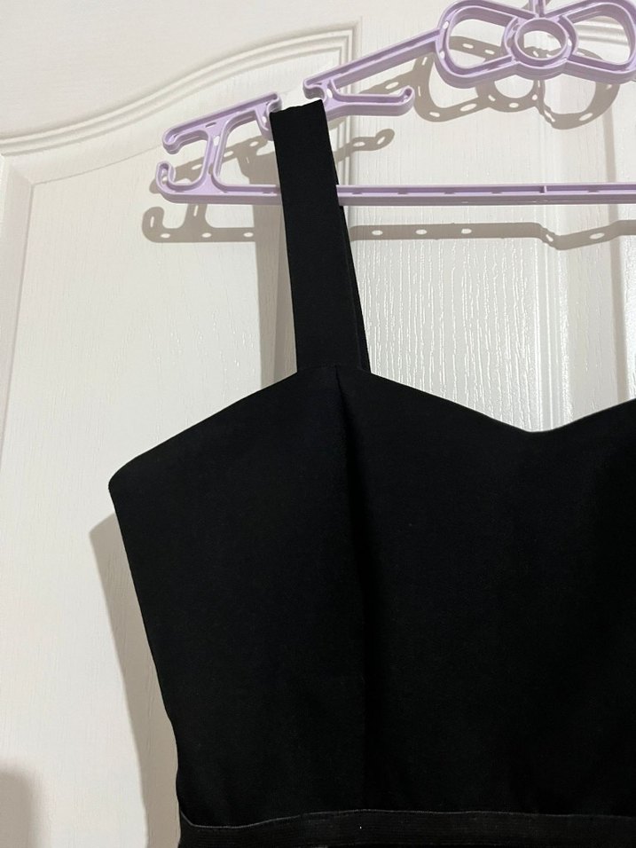 Siyah V Yakalı Midi Strappy Gece Elbisesi - Görsel 4