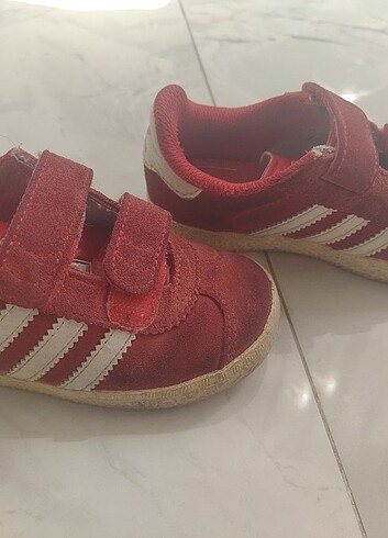 23 Beden Adidas 23 numara çocuk ayakkabısı