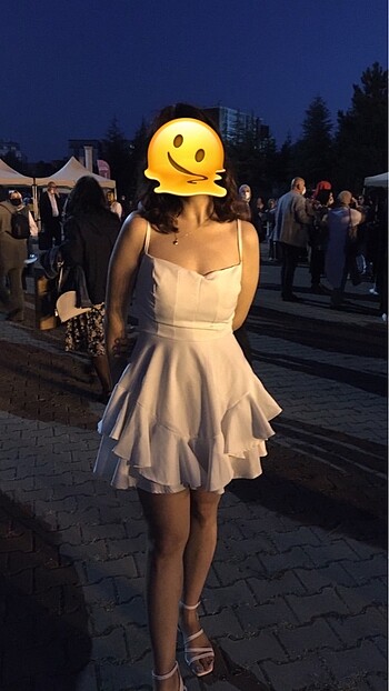 beyaz mini mezuniyet elbisesi