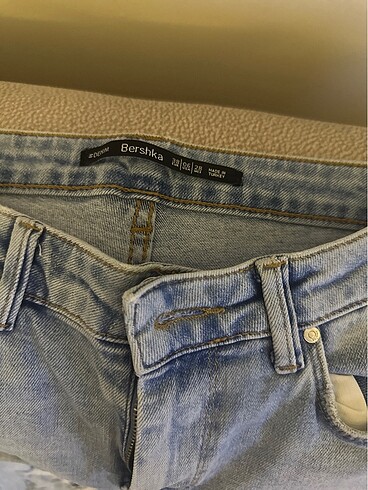 Bershka Jean yıpranma yoktur