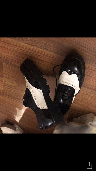 38 Beden Siyah beyaz ayakkabı