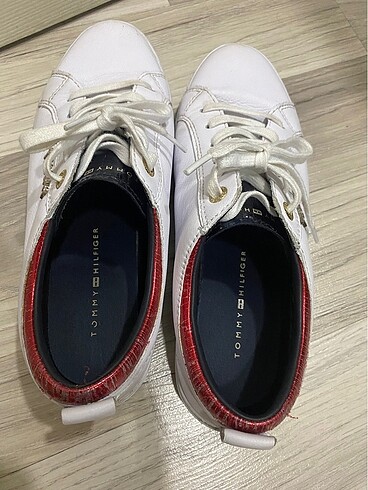 37 Beden beyaz Renk Tommy ayakkabı