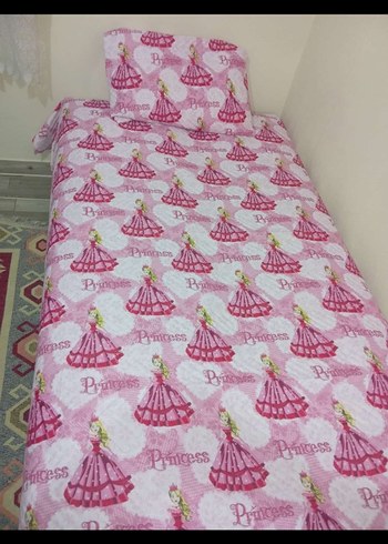  Beden Gri Ekose Desenli Yatak Örtüsü ve Çarşaf Seti