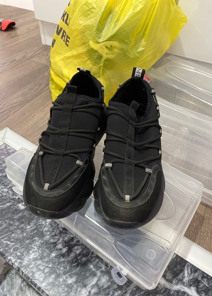 Siyah kadın spor ayakkabı - Görsel 2