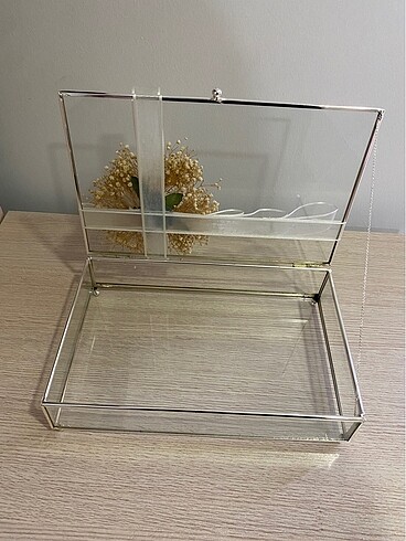 İsteme çiçeği ve çikolata kutusu - Görsel 5