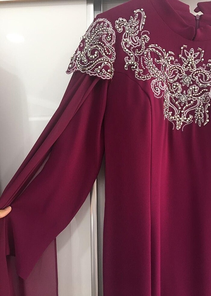 Tesettür pelerinli abiye - Görsel 3