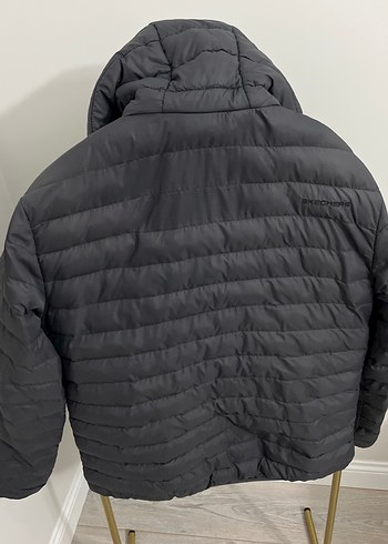 Skechers gri Kapüşonlu Erkek Mont - Görsel 4