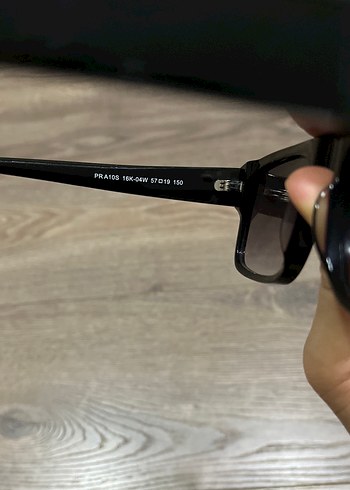 Prada güneş gözlüğü - Görsel 4