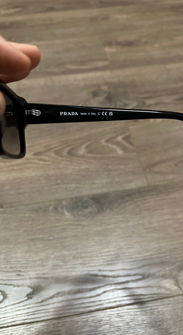 Prada güneş gözlüğü - Görsel 3