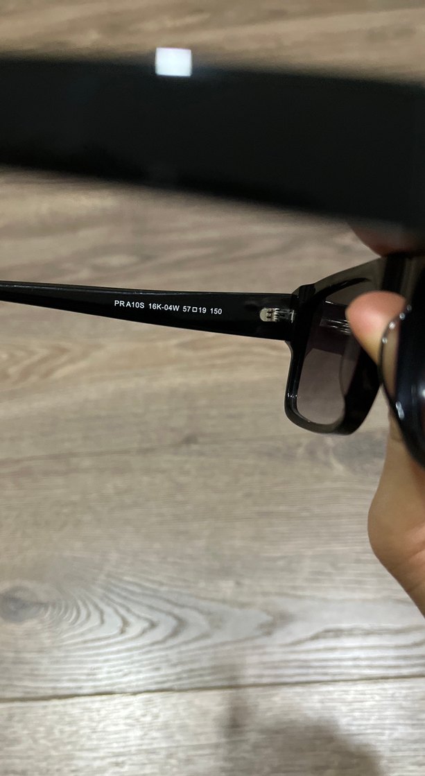 Prada güneş gözlüğü - Görsel 4