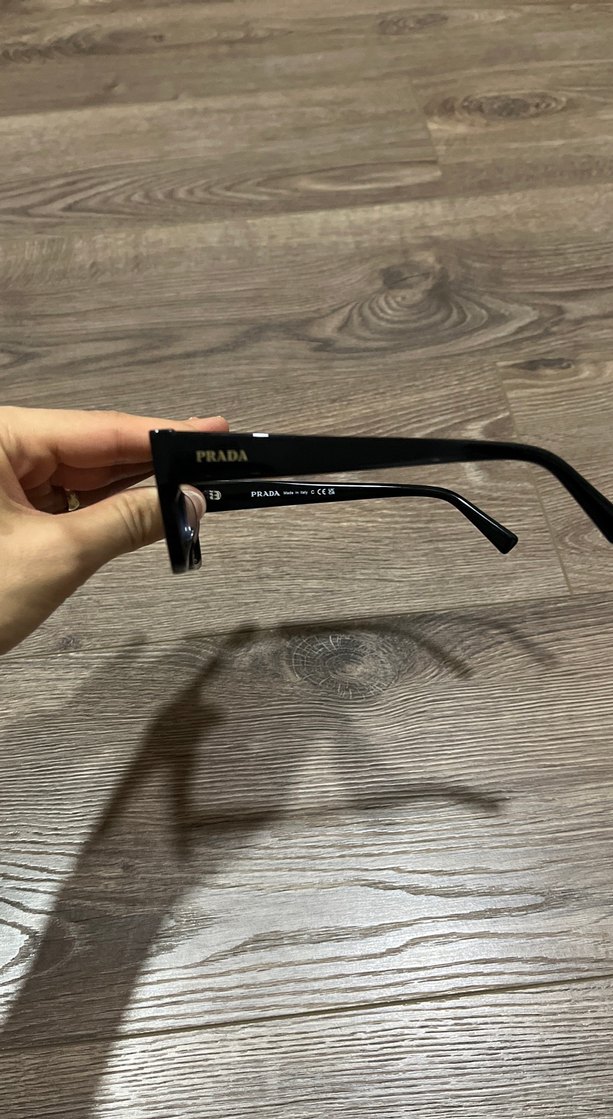 Prada güneş gözlüğü - Görsel 2