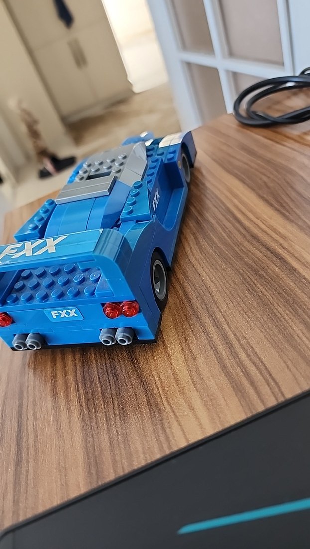 Lego Aucini Racing Ferrari FXX Araba - Görsel 4