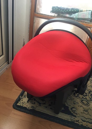 Koyu Kırmızı Bebek Oto Koltuğu