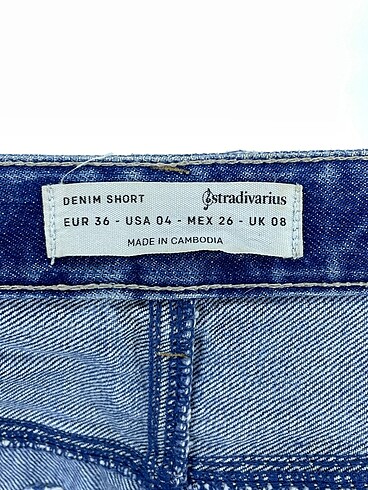 36 Beden mavi Renk Stradivarius Mini Şort %70 İndirimli.