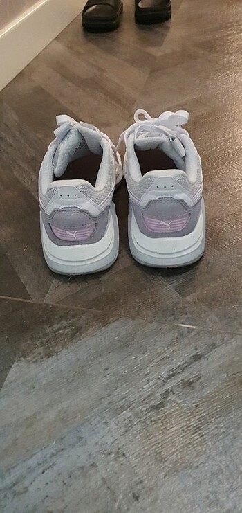 37 Beden beyaz Renk Puma 37