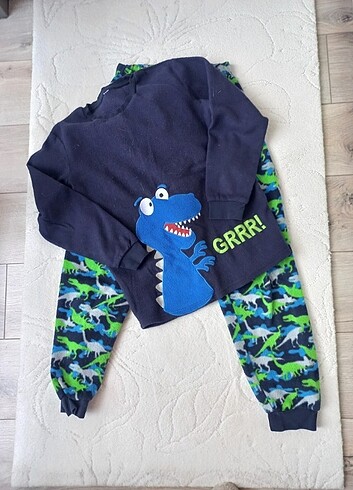 Erkek çocuk pijama takımı 