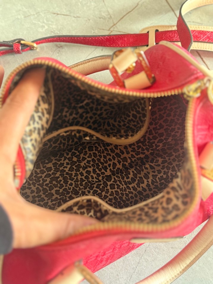 VAKKO Kırmızı Deri Tokalı Kadın Çanta - Görsel 4