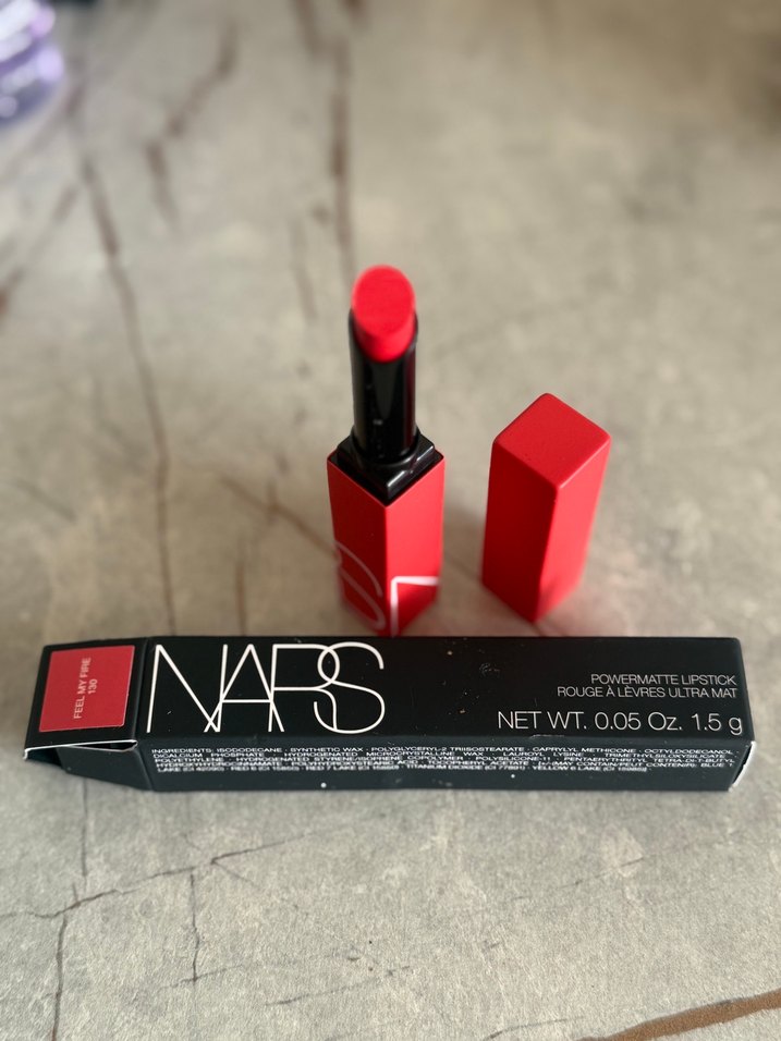Nars Koyu Kırmızı Ruj - Feel My Fire - Görsel 3