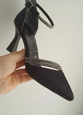 Siyah saten rahat abiye ayakkabi 8 cm