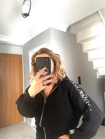 Calvin klein sweatshirt