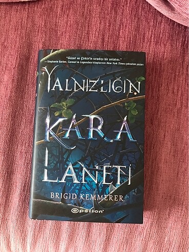 Yalnızlığın Kara Laneti- Brigid Kemmerer