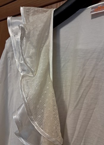 Uzun Beyaz Kadın Sabahlık - Görsel 2