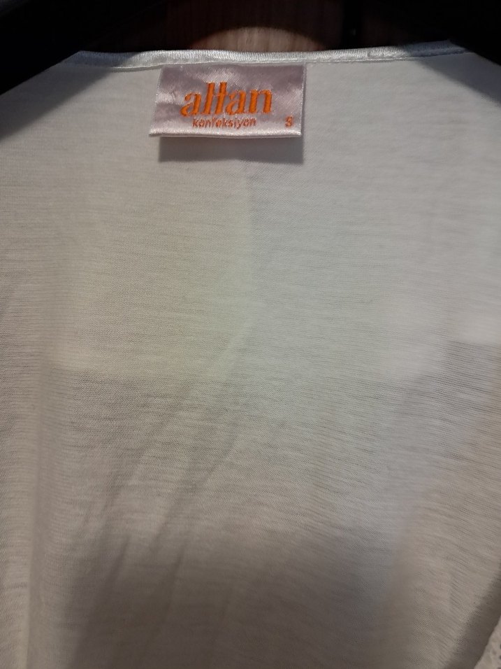 Uzun Beyaz Kadın Sabahlık - Görsel 5