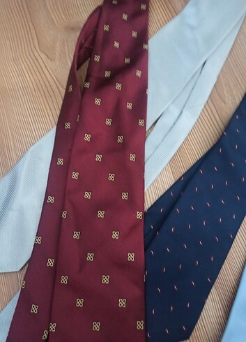 Diğer 4 adet kravat 