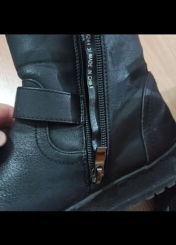 38 numara Dockers kadın bot
