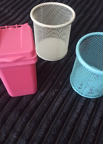 Ikea bir çöp kutusu iki kalemlik
