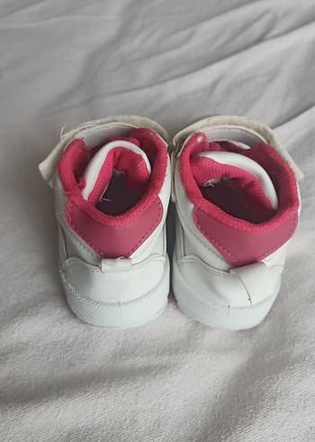 23 Beden Kız Çocuk Beyaz Sneaker Velcro