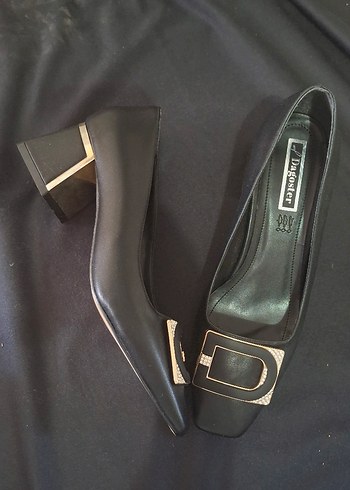 Siyah Tokalı Kadın Topuklu Babet - Görsel 2