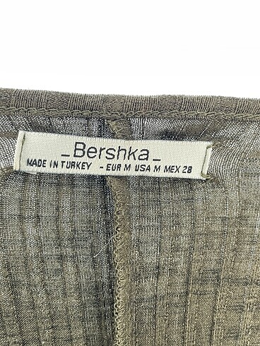 m Beden haki Renk Bershka Uzun Elbise %70 İndirimli.