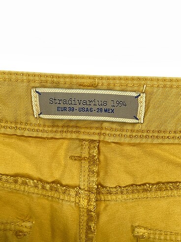 38 Beden çeşitli Renk Stradivarius Mini Şort %70 İndirimli.