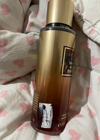 Victoria's Secret Vanillia Amber bourbon Vücut Spreyi - Görsel 3