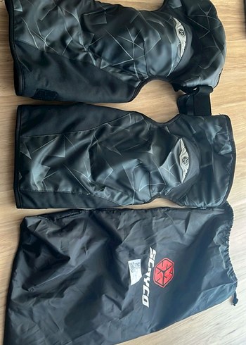 Siyah Biker Diz Koruyucu - Kayışlı, Yumuşak Kumaşlı - Görsel 2