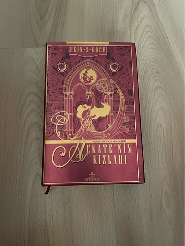 Hekate?nin Kızları serisinin ilk kitabı