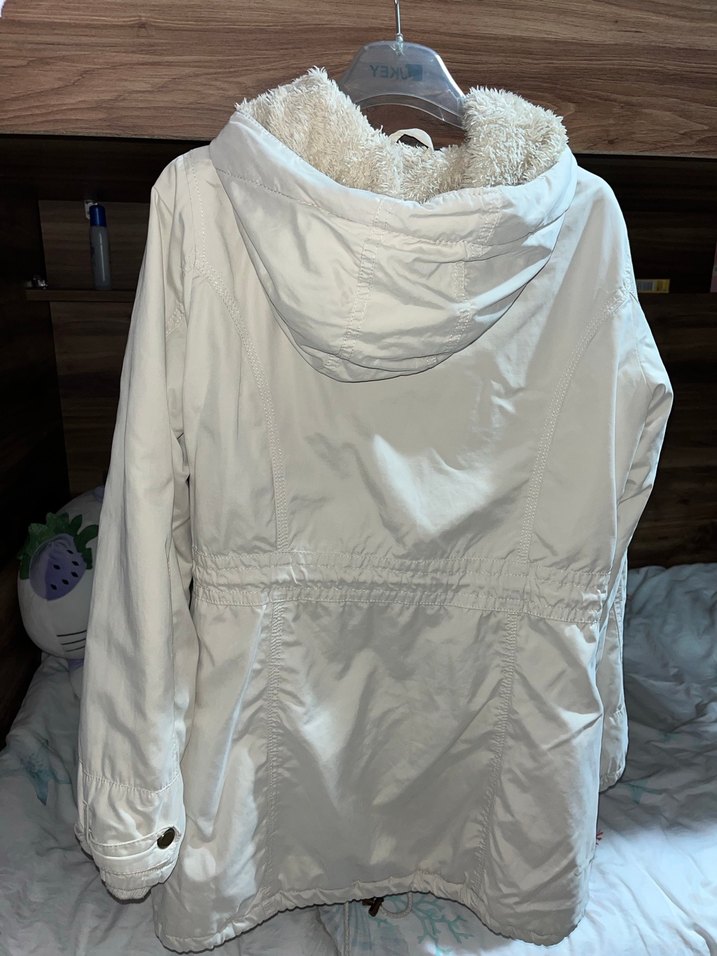 Uzun LCW kadın mont içi peluş - Görsel 4