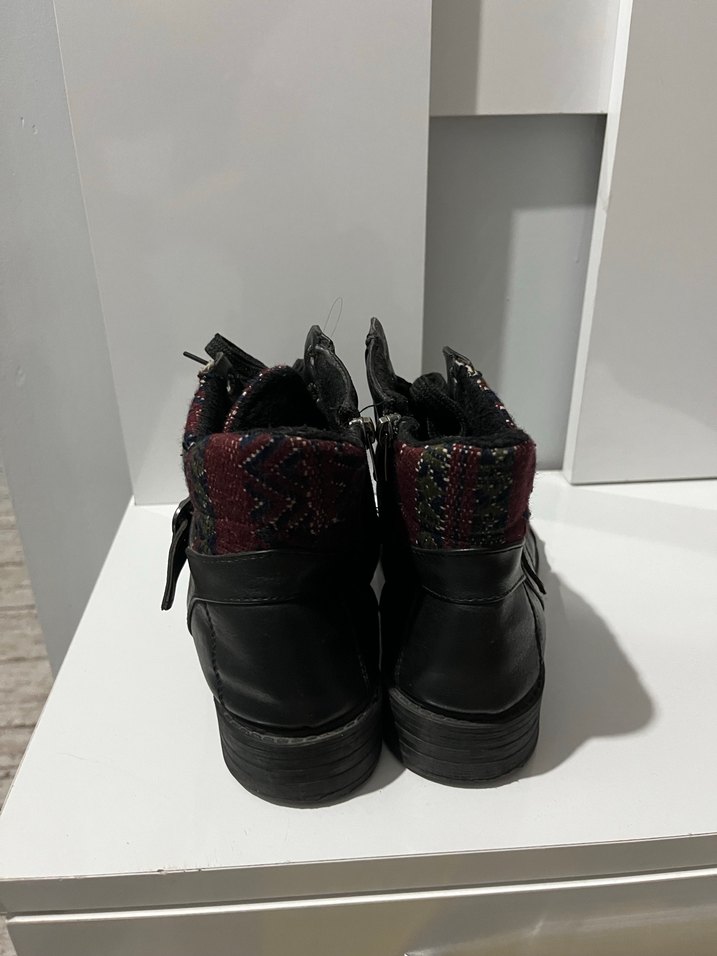 Kadın siyah deri bot - Görsel 3