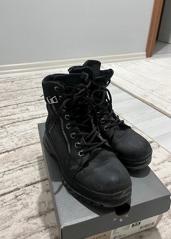 Siyah kadın bot - Görsel 2