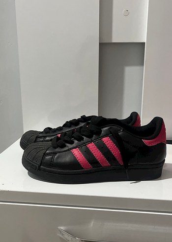 Adidas 37