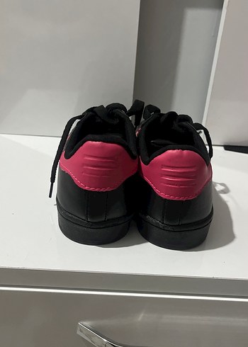 Kadın Siyah-Pembe Çizgili Spor Ayakkabı - Görsel 8