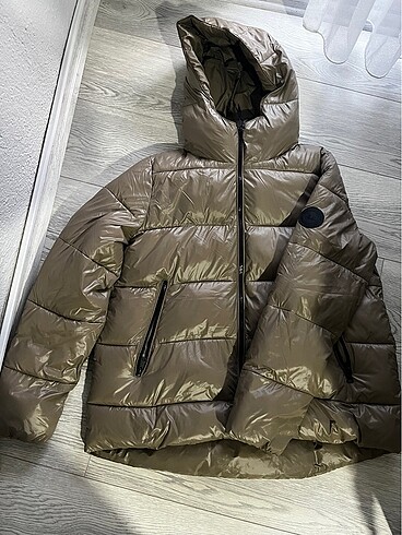 Zara mont